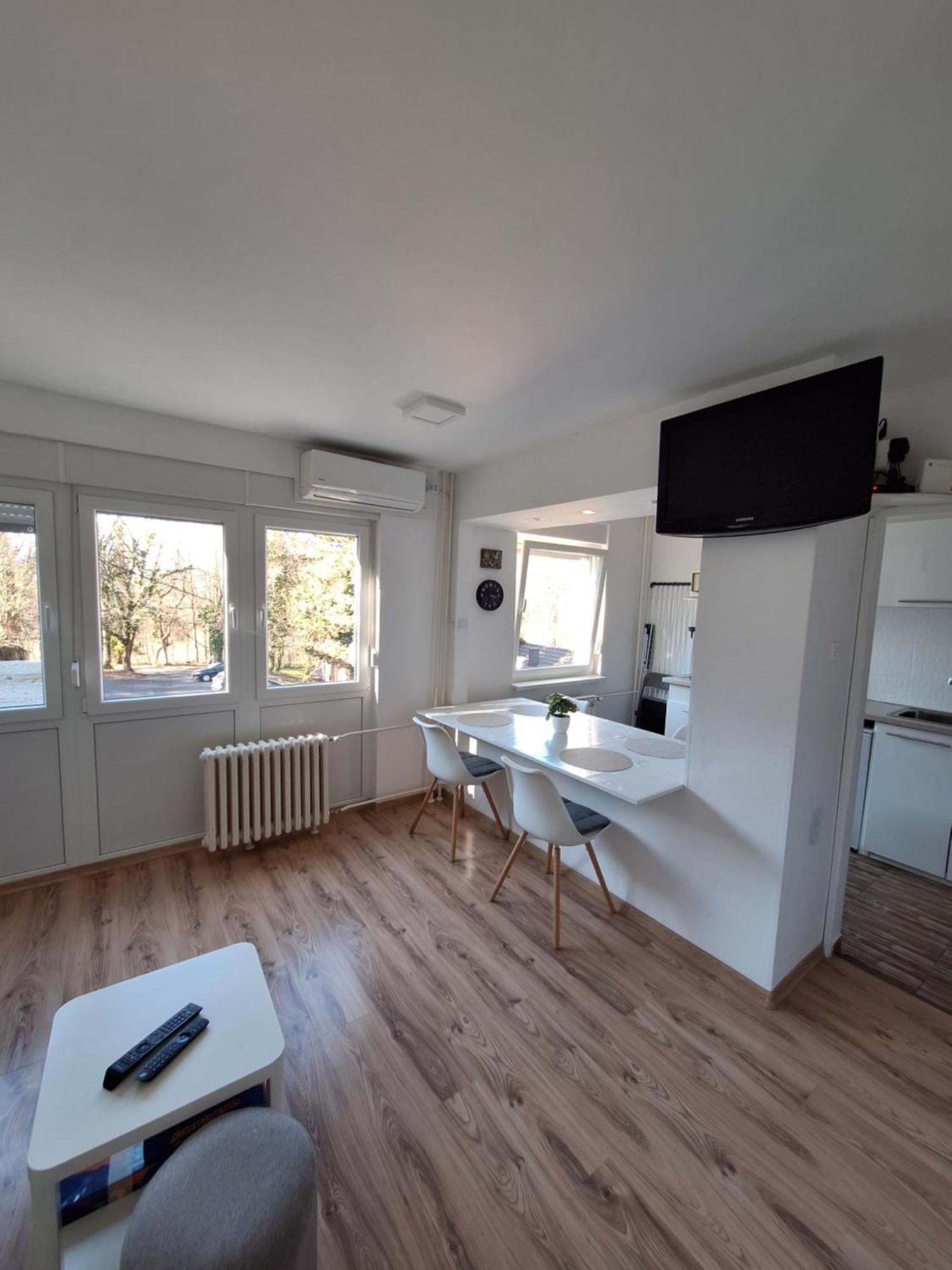Apartment Yoya พลิตวิชกา เยเซรา ภายนอก รูปภาพ